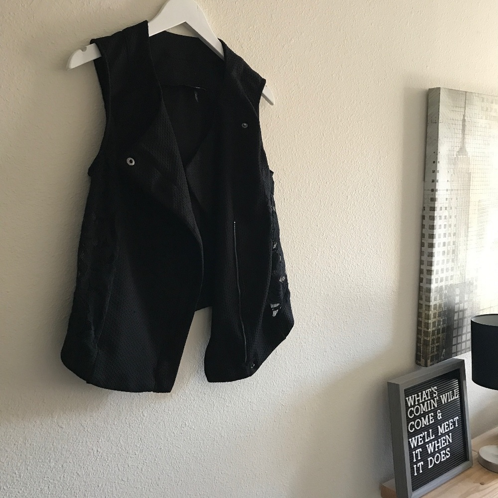 Black vest w/lace detail - Many ways to wear!